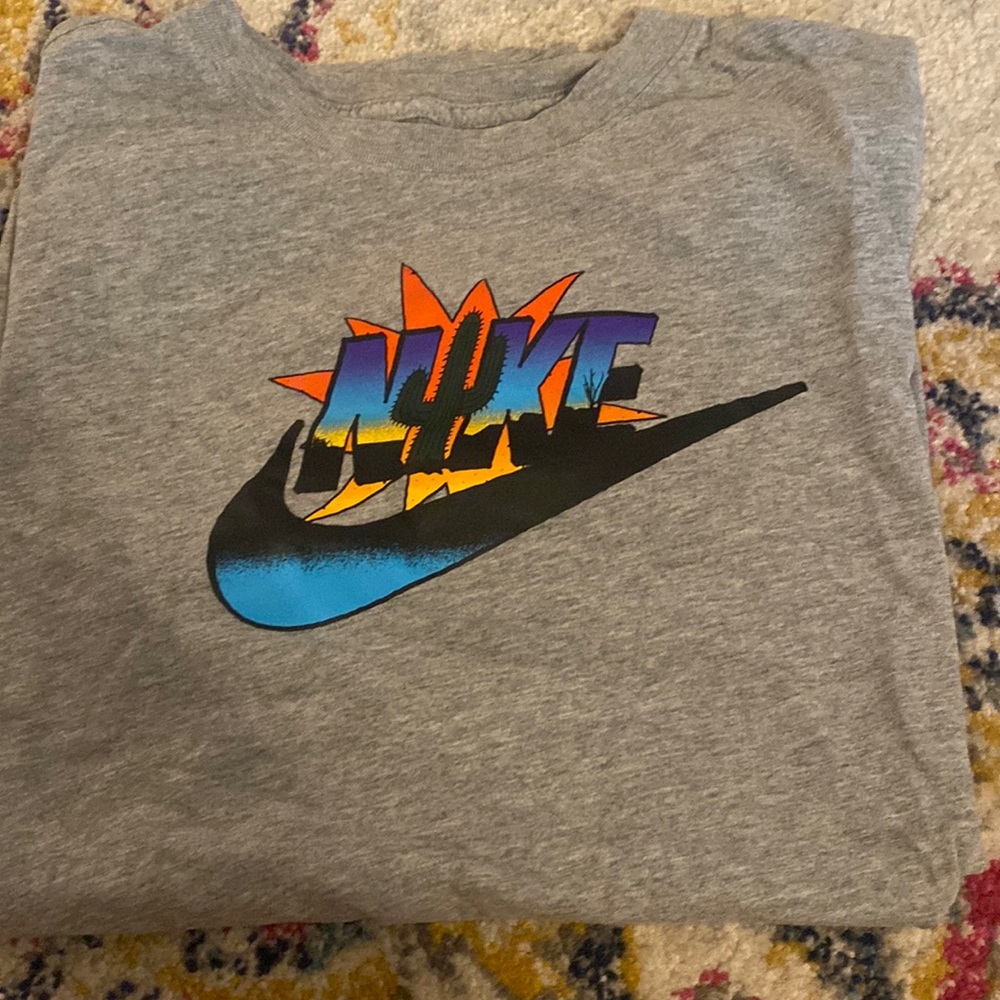 BOYS NIKE TSHIRT